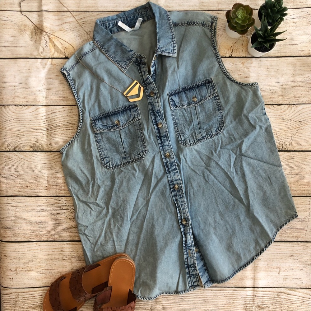 Chambray button tank
